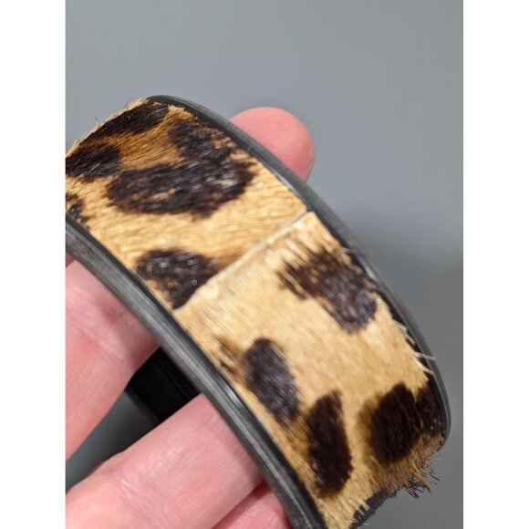 RJ Graziano Faux Fur Cheetah Animal Print Wide Bangle Bracelet 8" - Picture 5 of 11